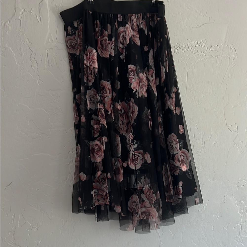 Torrid Black and Pink Pleated Midi Skirt